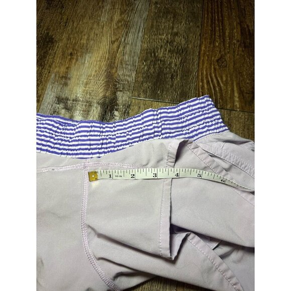 Lululemon Purple Tracker Shorts Size 6 - Picture 4 of 5